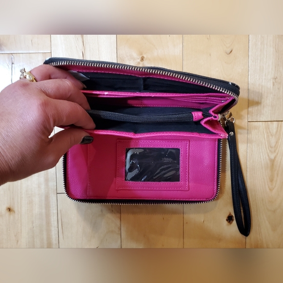 Betsey Johnson Coffee Cup Wallet/Wristlet - Picture 4 of 4